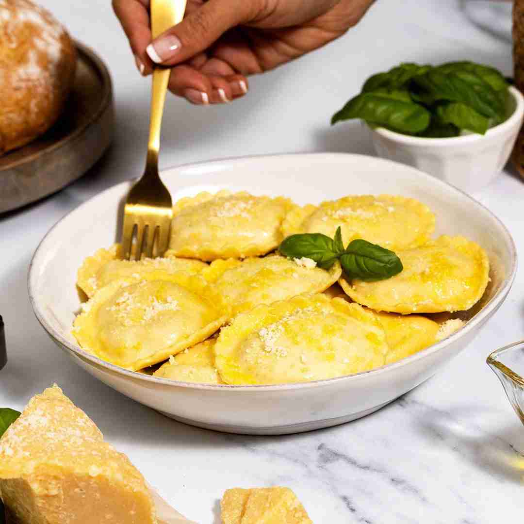 Lillys Lobster Ravioli – 1.5 lbs (16 Pieces)